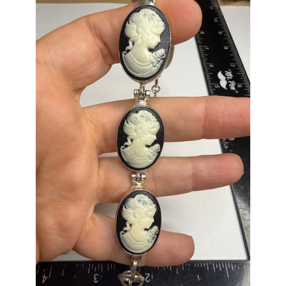925 Sterling Silver Cameo Link Bracelet Black White Woman Profile Toggle 7.5"